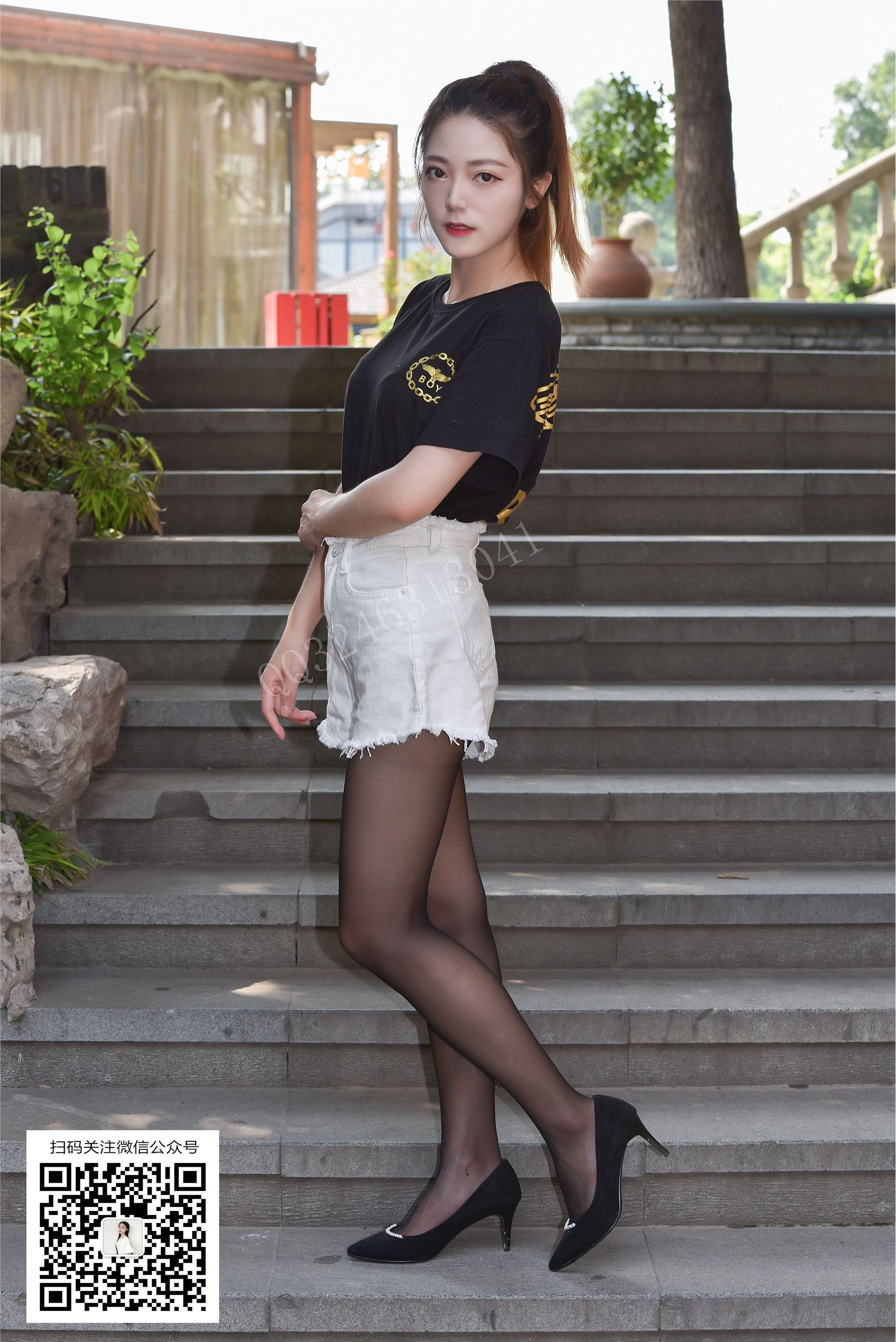 大生模拍 No.074 丽丽-黑丝脚的诱惑